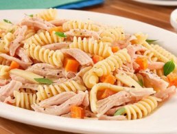 salada de macarao